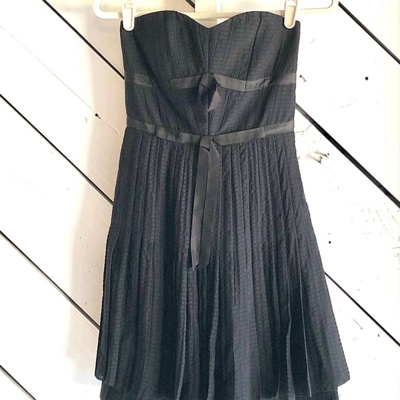 Marc By Marc Jacobs Dresses & Skirts - Textured Black Strapless Cocktail Dress